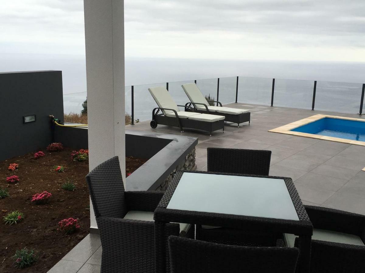 Villa Por Do Sol Estreito Da Calheta Exterior photo